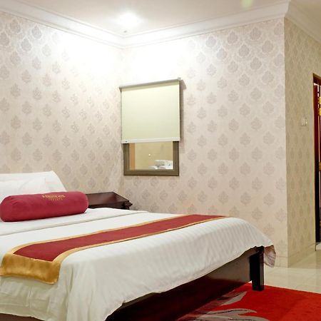3 Putra Bi Executive Hotel Jakarta Jacarta Exterior foto