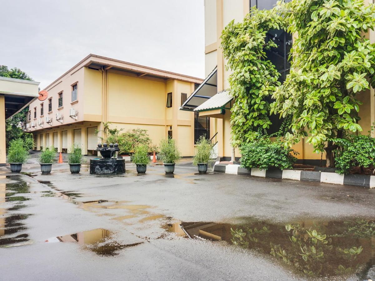 3 Putra Bi Executive Hotel Jakarta Jacarta Exterior foto