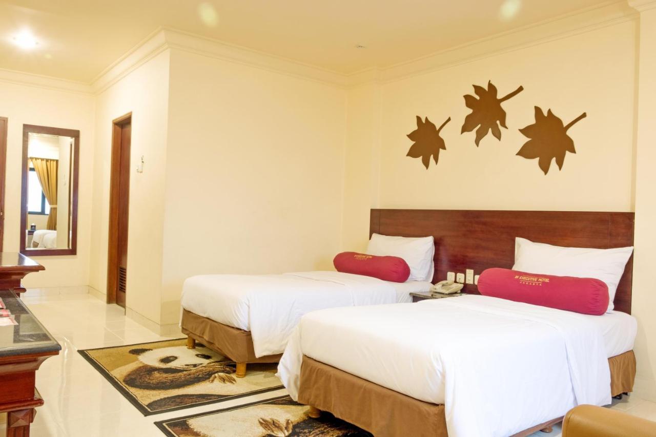 3 Putra Bi Executive Hotel Jakarta Jacarta Exterior foto
